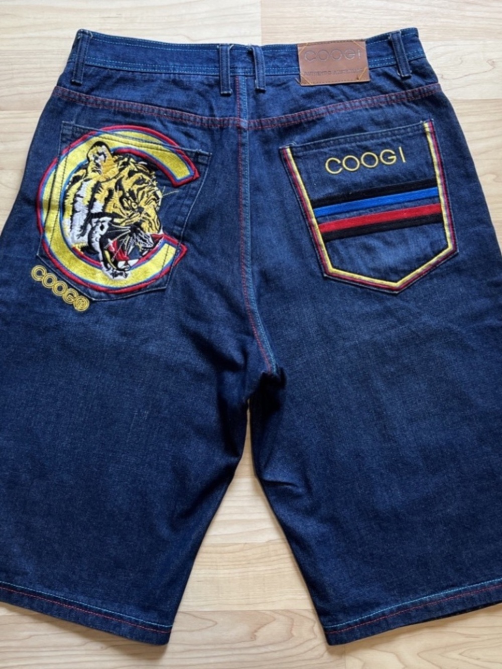 COOGI Tiger Denim Shorts Men's 34 Embroidered Y2K
